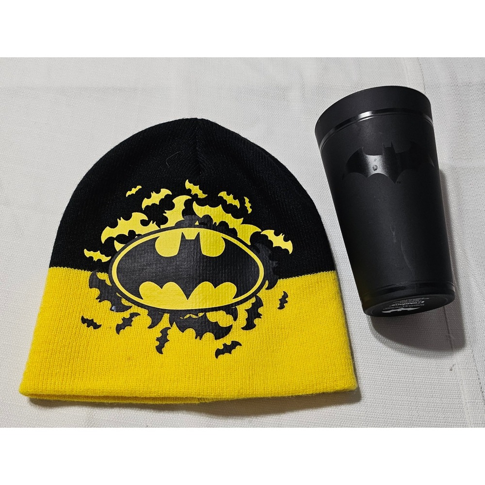 Batman Beanie Hat and Black Tumbler Cup Set DC Comics Paladone